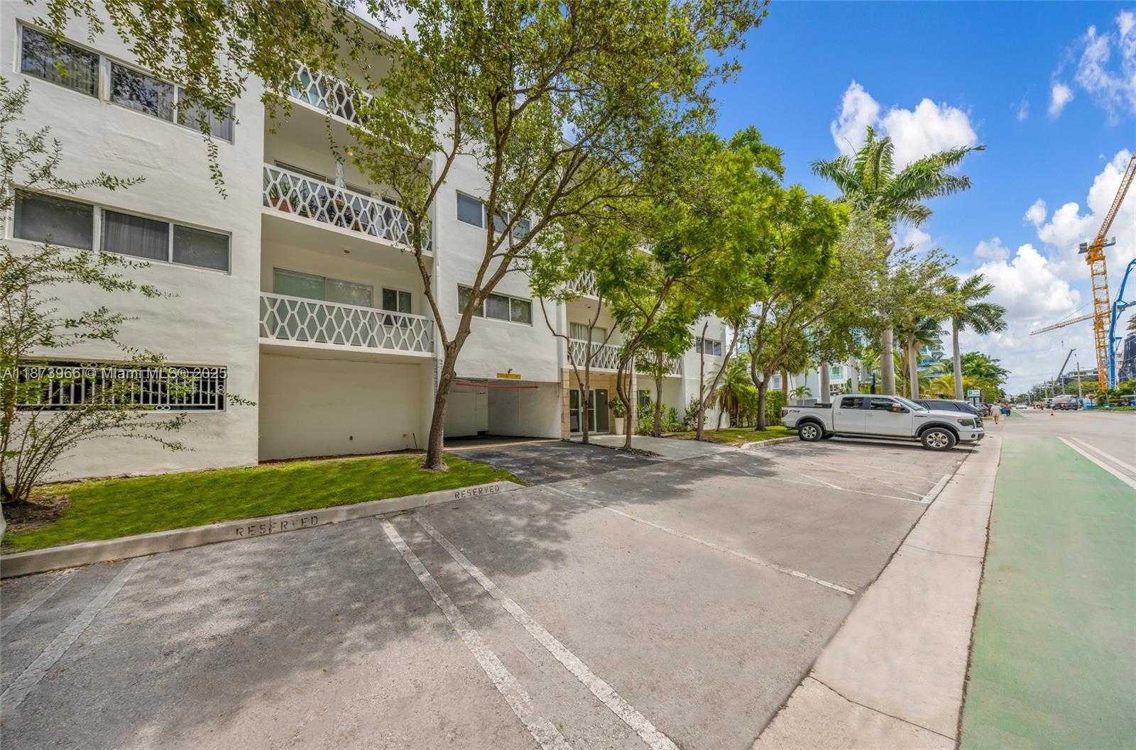 Small Image of 10001 WEST BAY HARBOR DR #404, Bay Harbor Islands Number 31