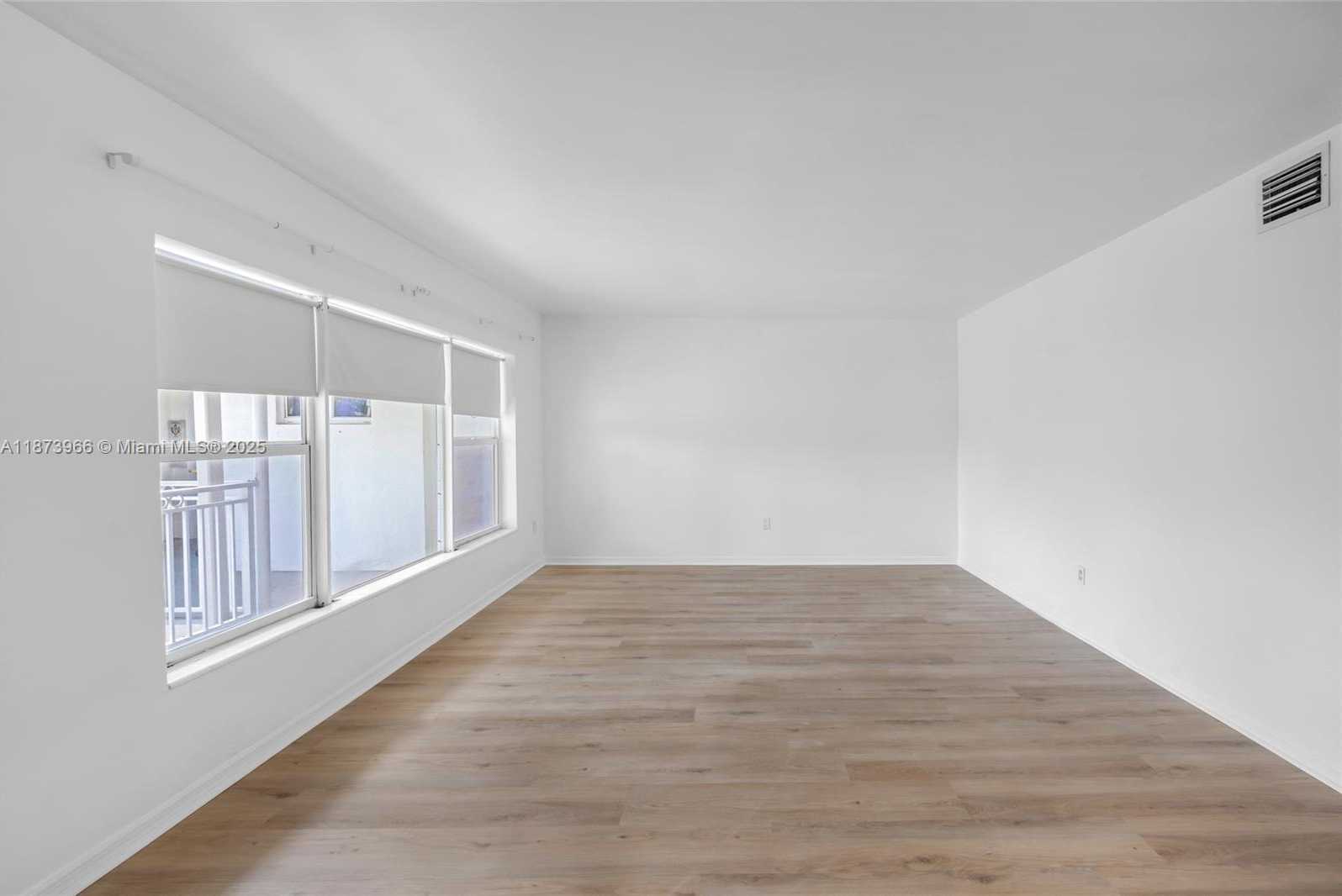 Small Image of 10001 WEST BAY HARBOR DR #404, Bay Harbor Islands Number 4