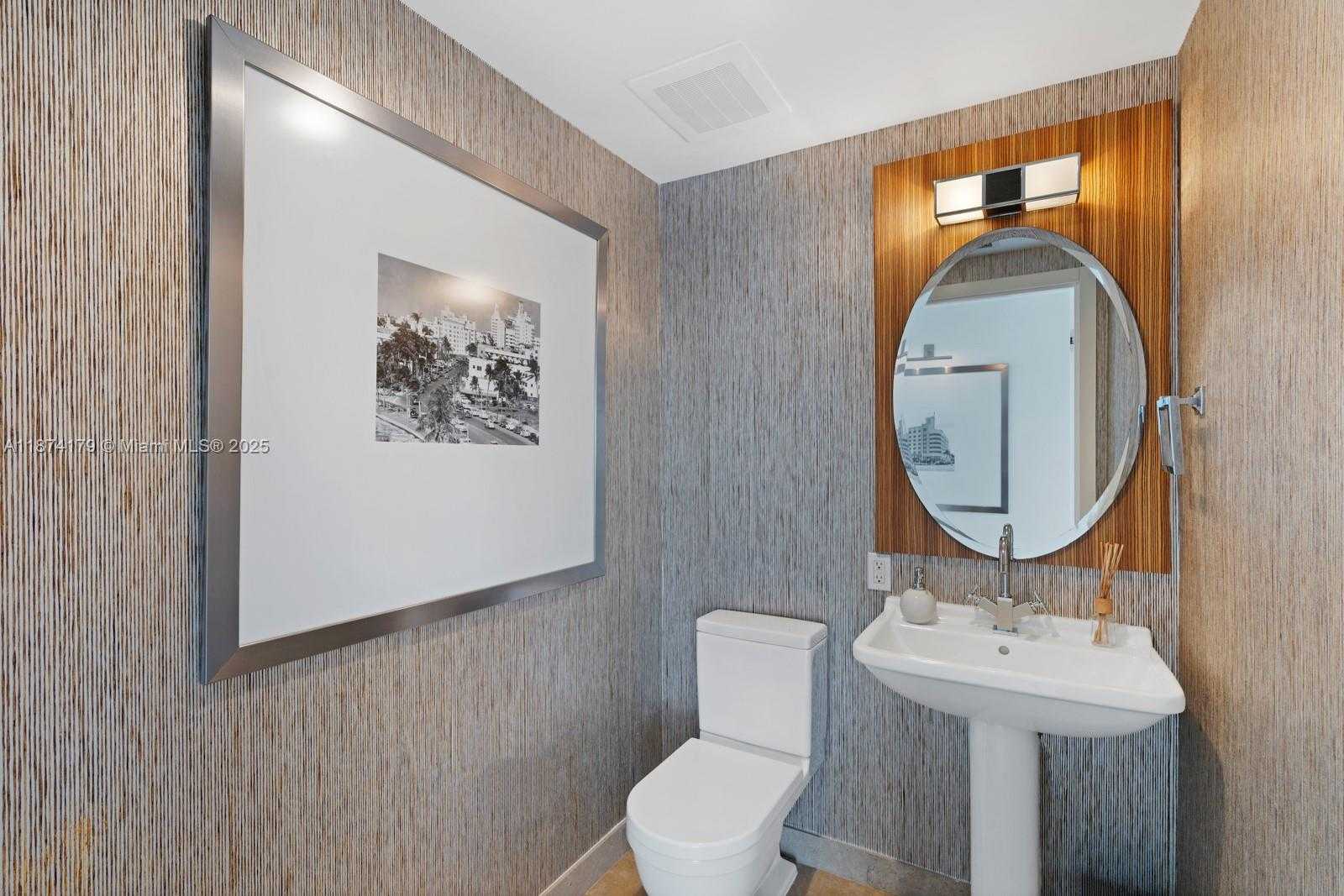 Small Image of 3737 COLLINS AVE #S-1501, Miami Beach Number 13