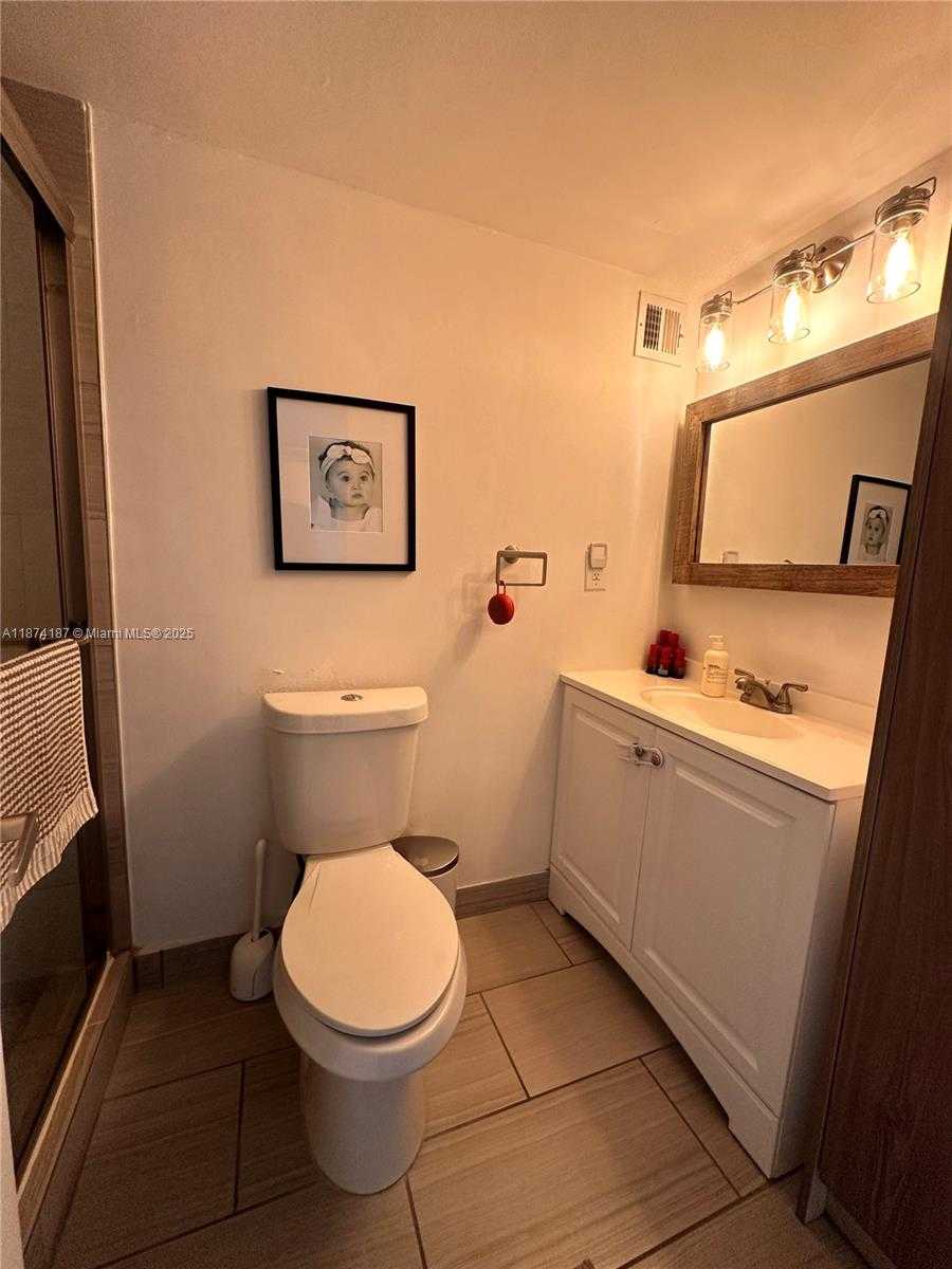 Small Image of 1865 79TH ST CSWY #8N, North Bay Village Number 12