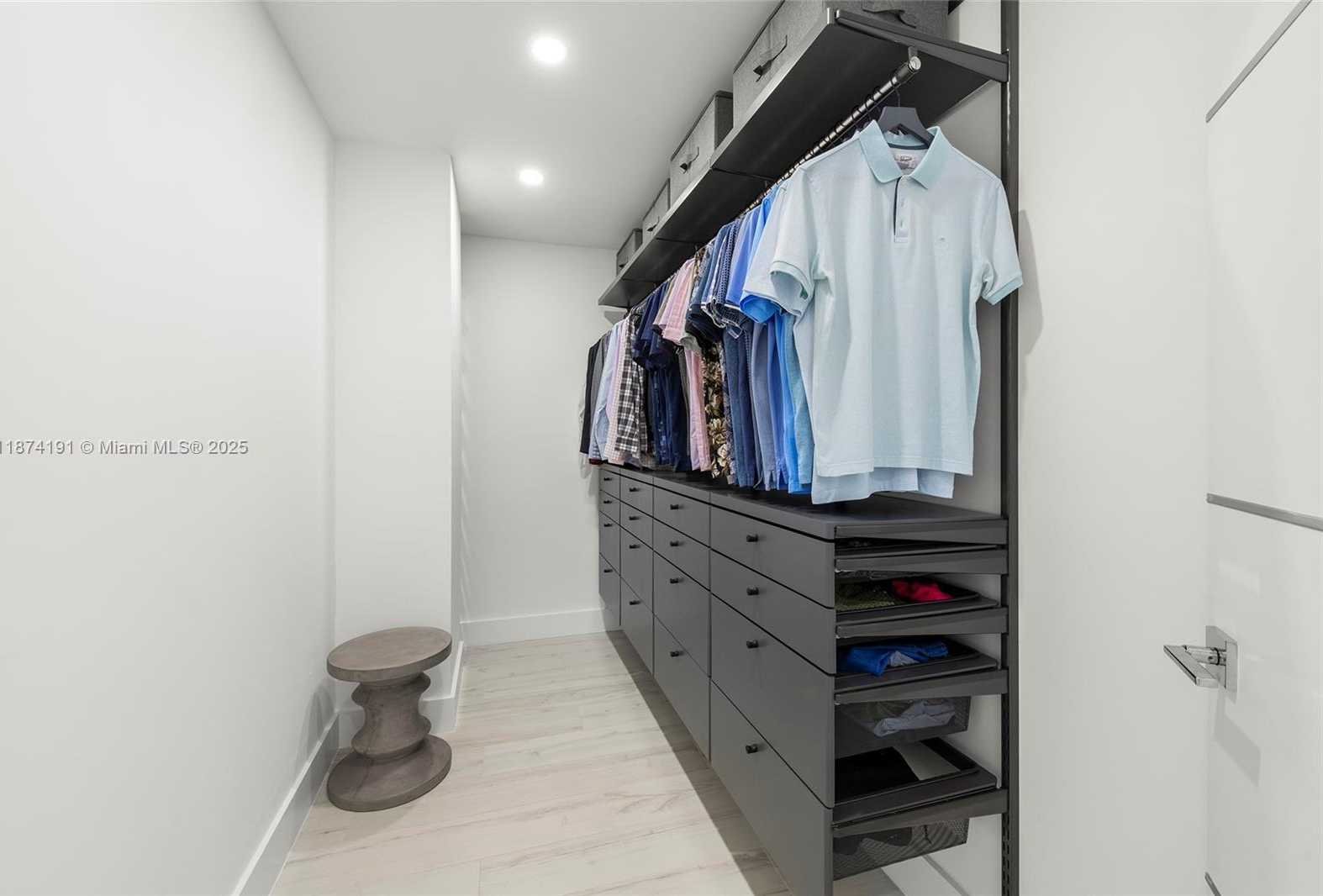 Small Image of 2679 NORTH EAST 8TH AVE, Wilton Manors Number 22