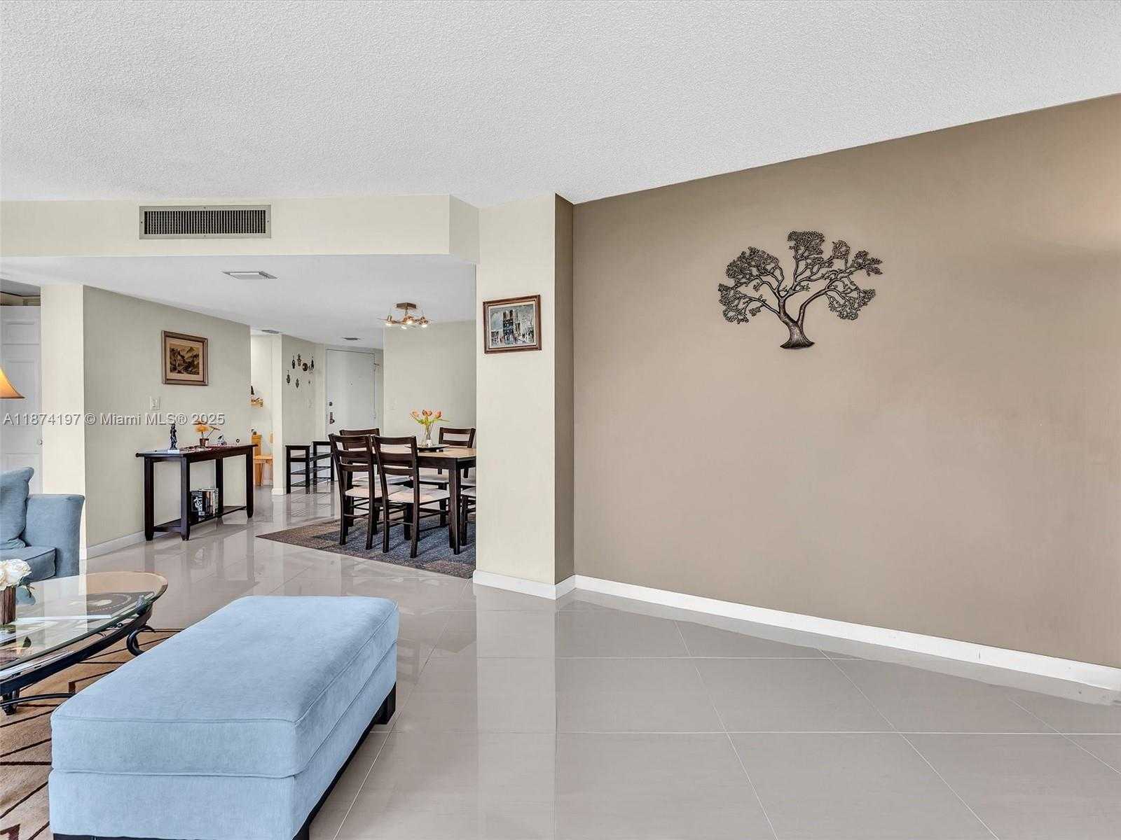 Small Image of 20400 WEST COUNTRY CLUB DR #605, Aventura Number 15