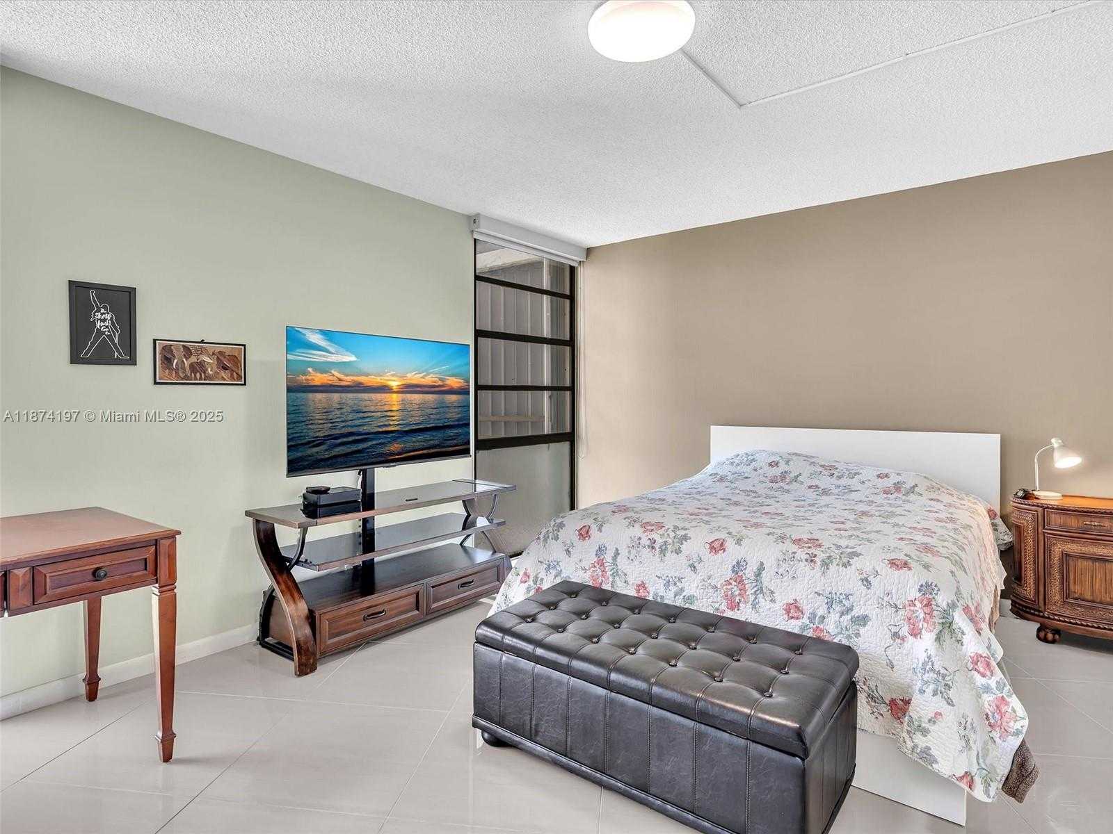 Small Image of 20400 WEST COUNTRY CLUB DR #605, Aventura Number 24