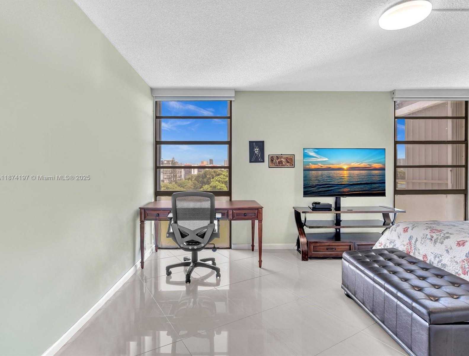 Small Image of 20400 WEST COUNTRY CLUB DR #605, Aventura Number 25