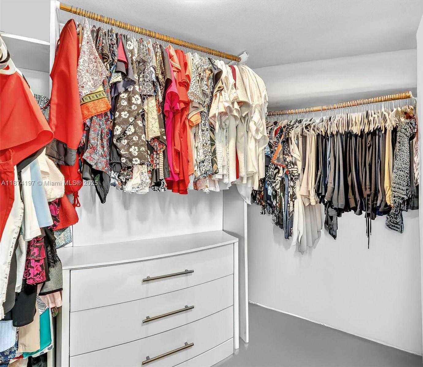 Small Image of 20400 WEST COUNTRY CLUB DR #605, Aventura Number 31