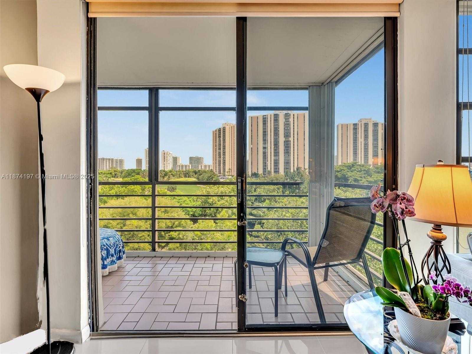 Small Image of 20400 WEST COUNTRY CLUB DR #605, Aventura Number 39