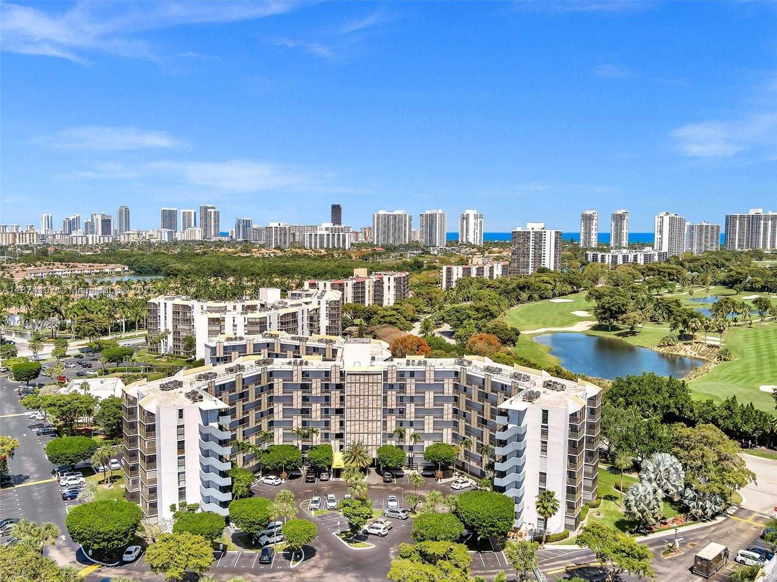 Small Image of 20400 WEST COUNTRY CLUB DR #605, Aventura Number 48