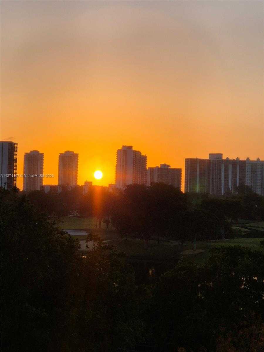 Small Image of 20400 WEST COUNTRY CLUB DR #605, Aventura Number 53