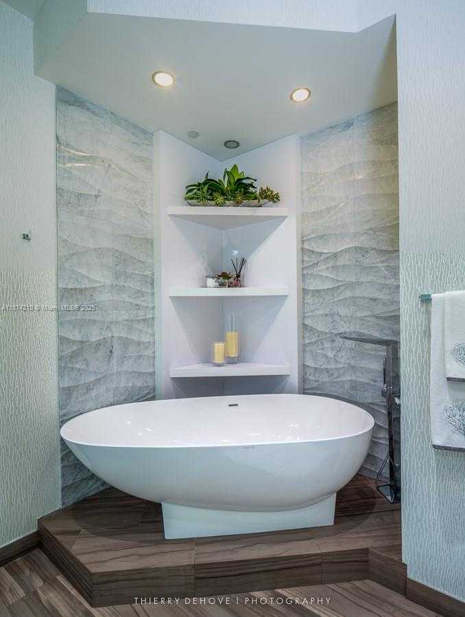 Small Image of 900 BRICKELL KEY BLVD #2904, Miami Number 10
