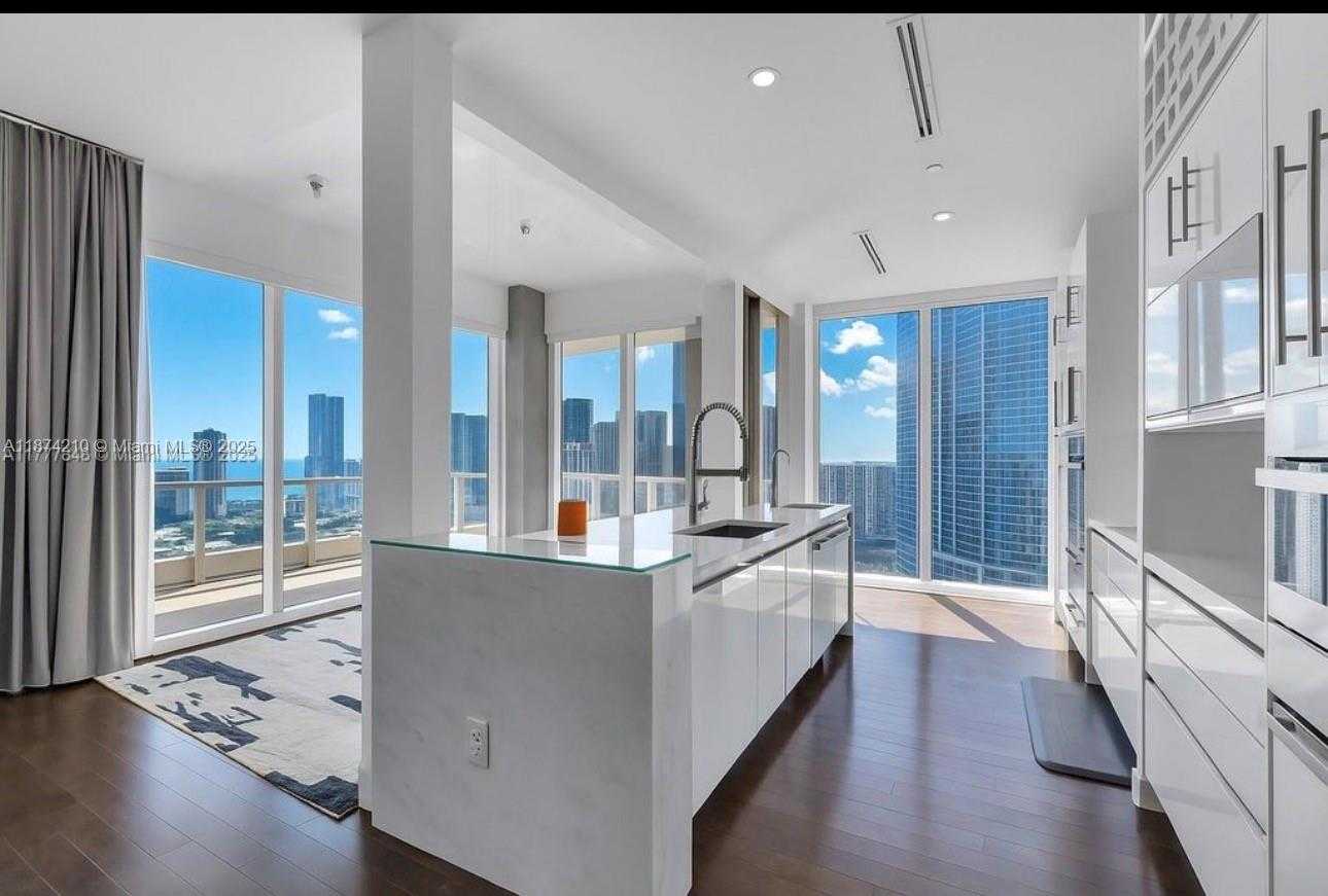Small Image of 900 BRICKELL KEY BLVD #2904, Miami Number 16