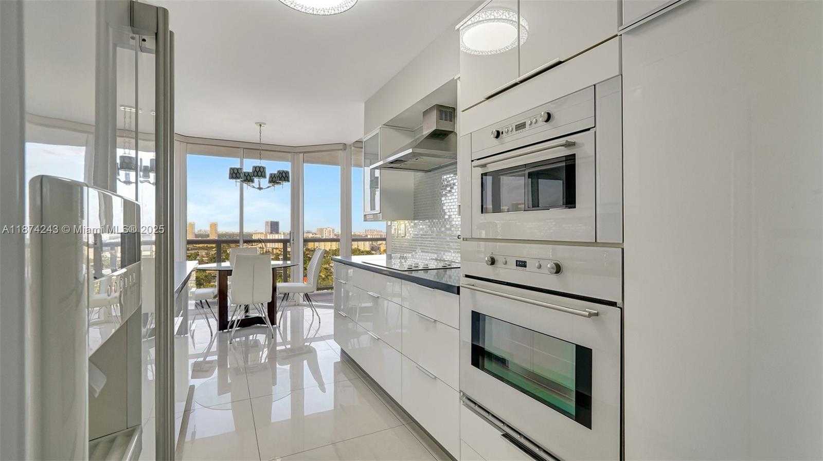 Small Image of 3598 YACHT CLUB DR #1901, Aventura Number 12