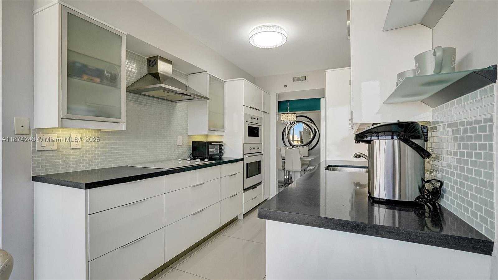 Small Image of 3598 YACHT CLUB DR #1901, Aventura Number 3