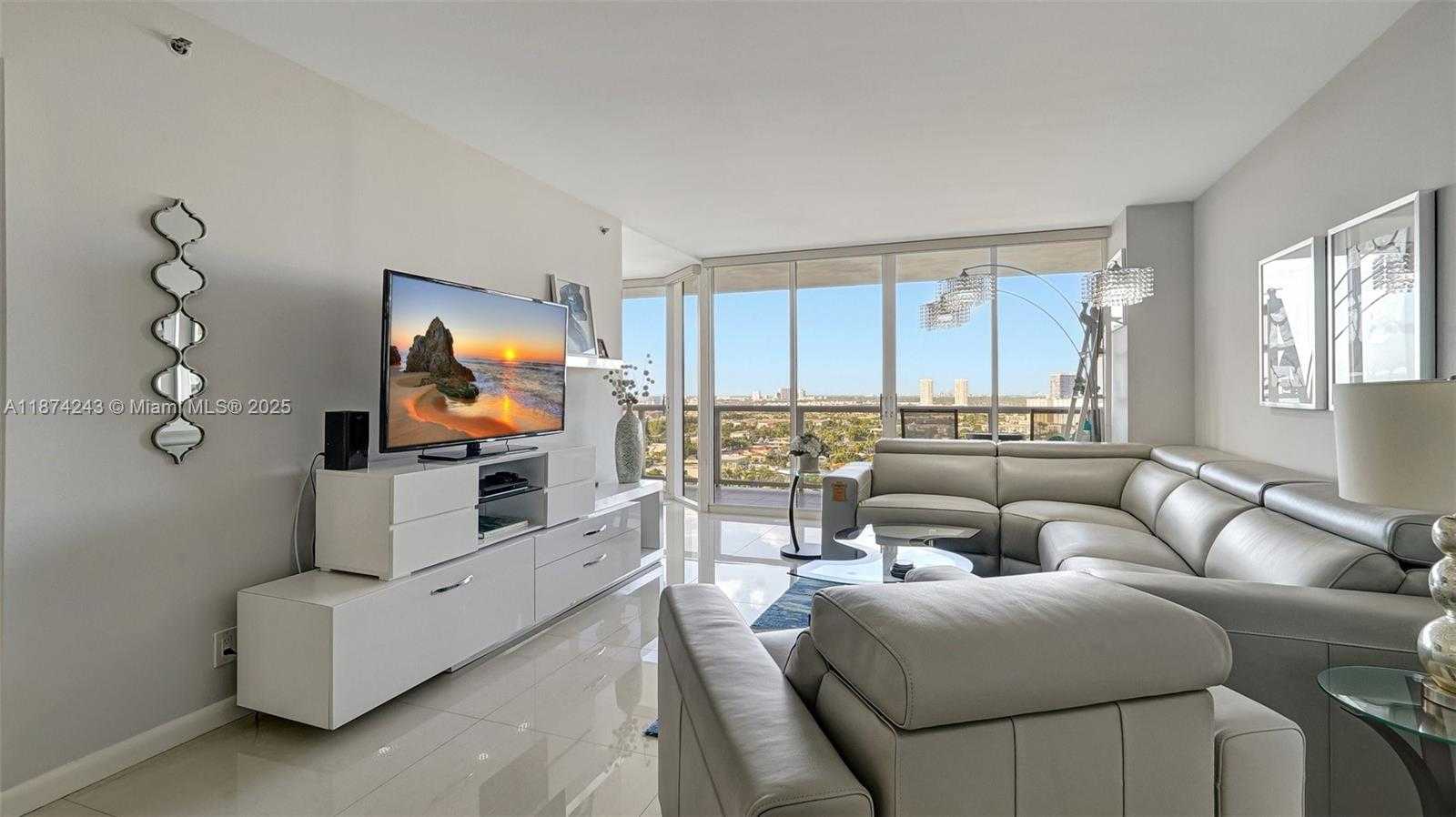 Small Image of 3598 YACHT CLUB DR #1901, Aventura Number 41