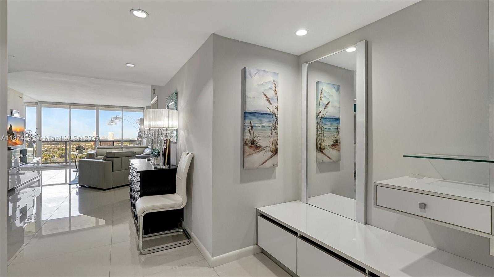 Small Image of 3598 YACHT CLUB DR #1901, Aventura Number 47