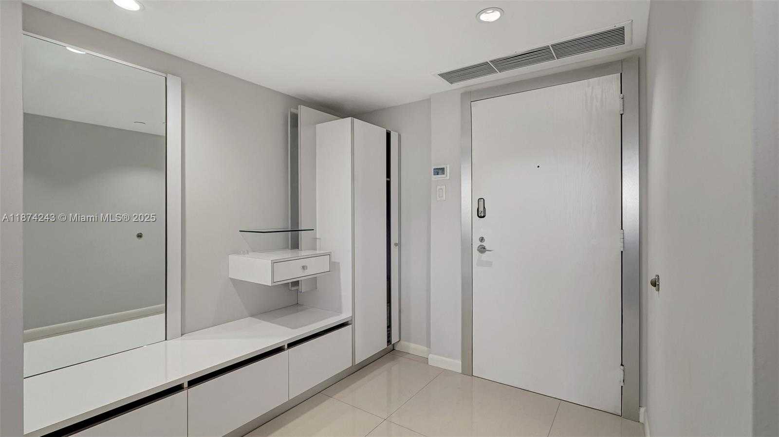 Small Image of 3598 YACHT CLUB DR #1901, Aventura Number 48