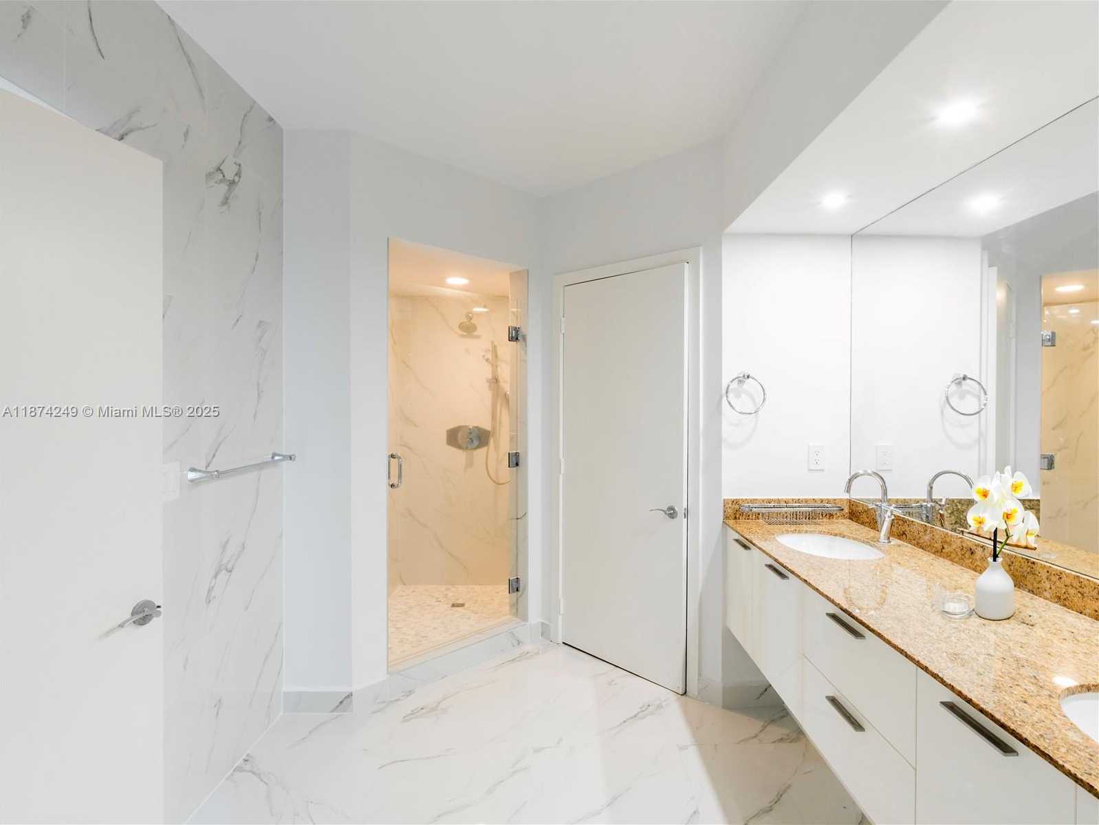 Small Image of 400 ALTON RD #1104, Miami Beach Number 11