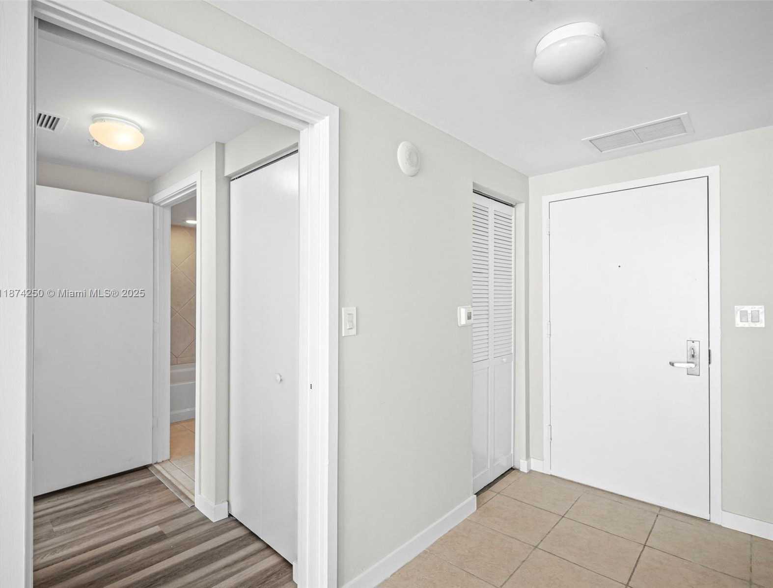 Small Image of 335 Biscayne Blvd, Miami, FL 33132, USA Number 11