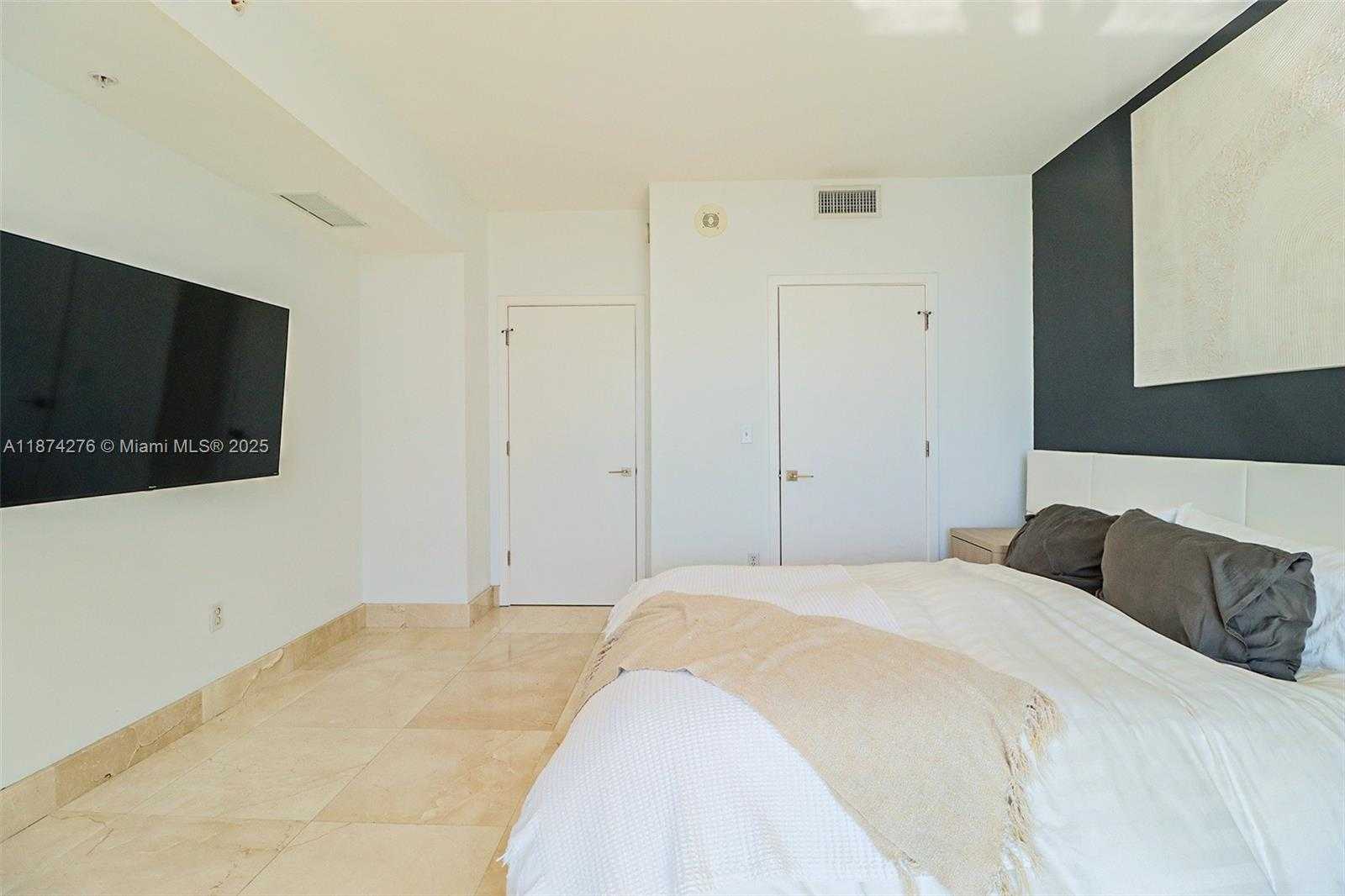Small Image of 253 NORTH EAST 2ND ST #1907, Miami Number 14