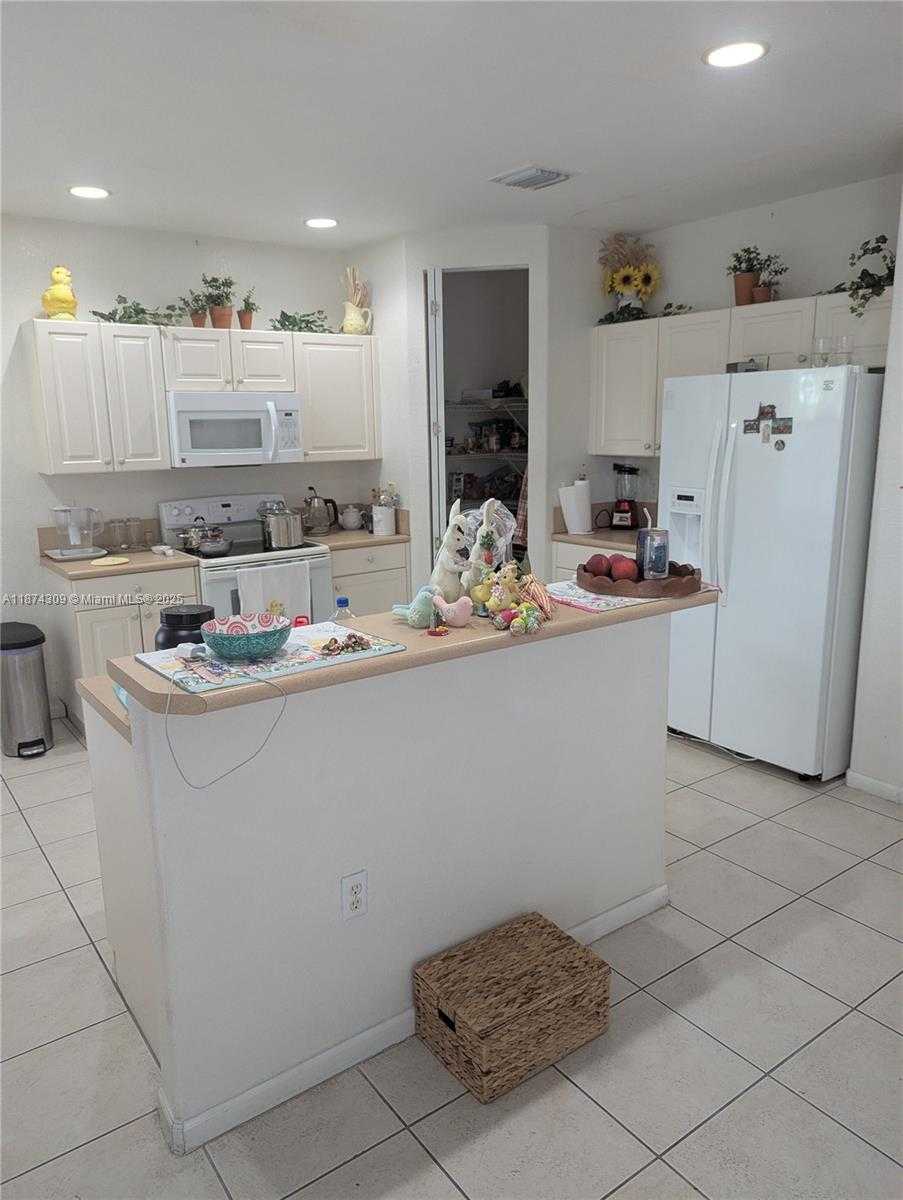 Small Image of 8496 SOUTH WEST 29TH ST #104, Miramar Number 7