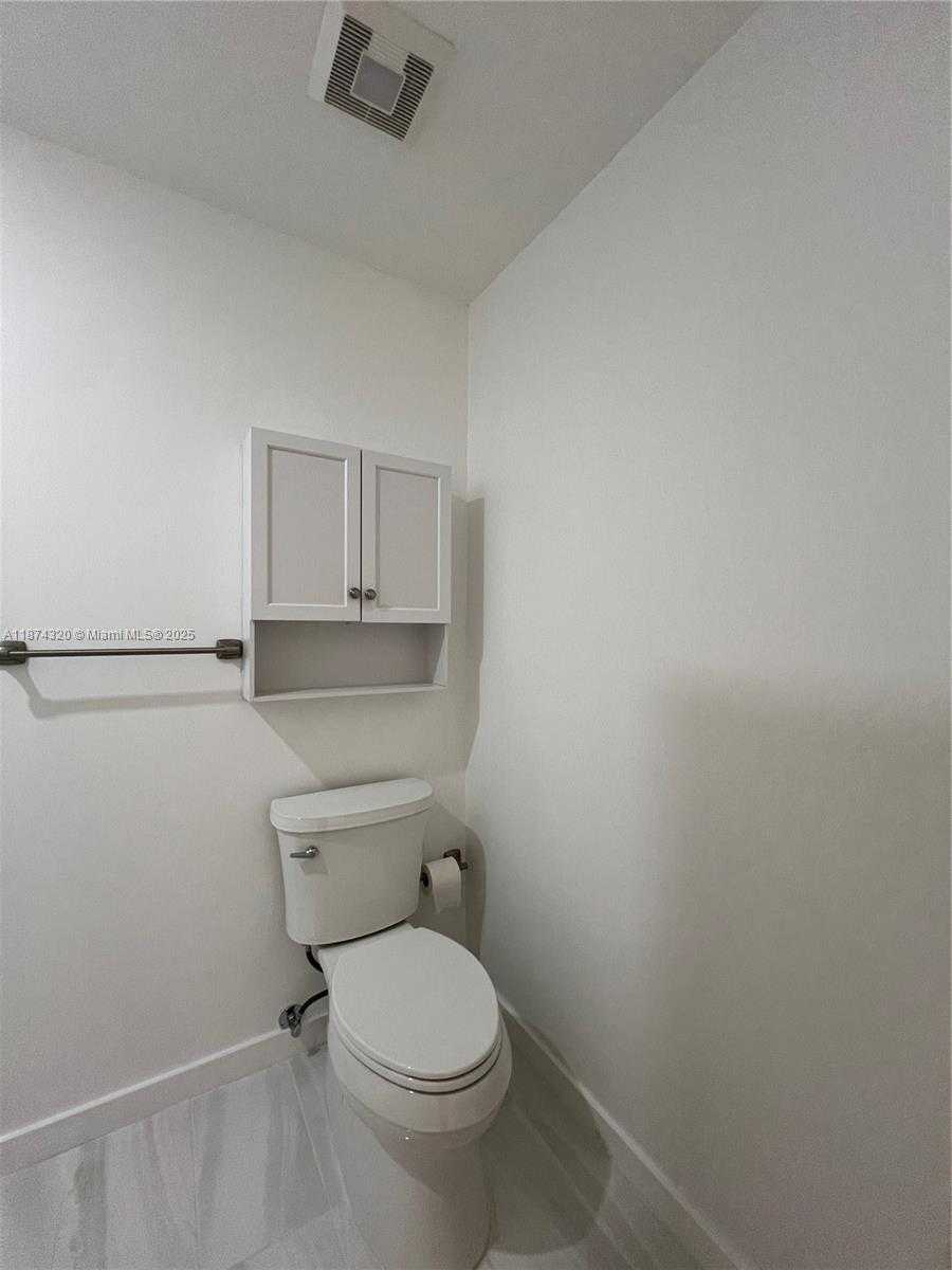 Small Image of 8111 SOUTH WEST 81ST PL, Miami Number 4