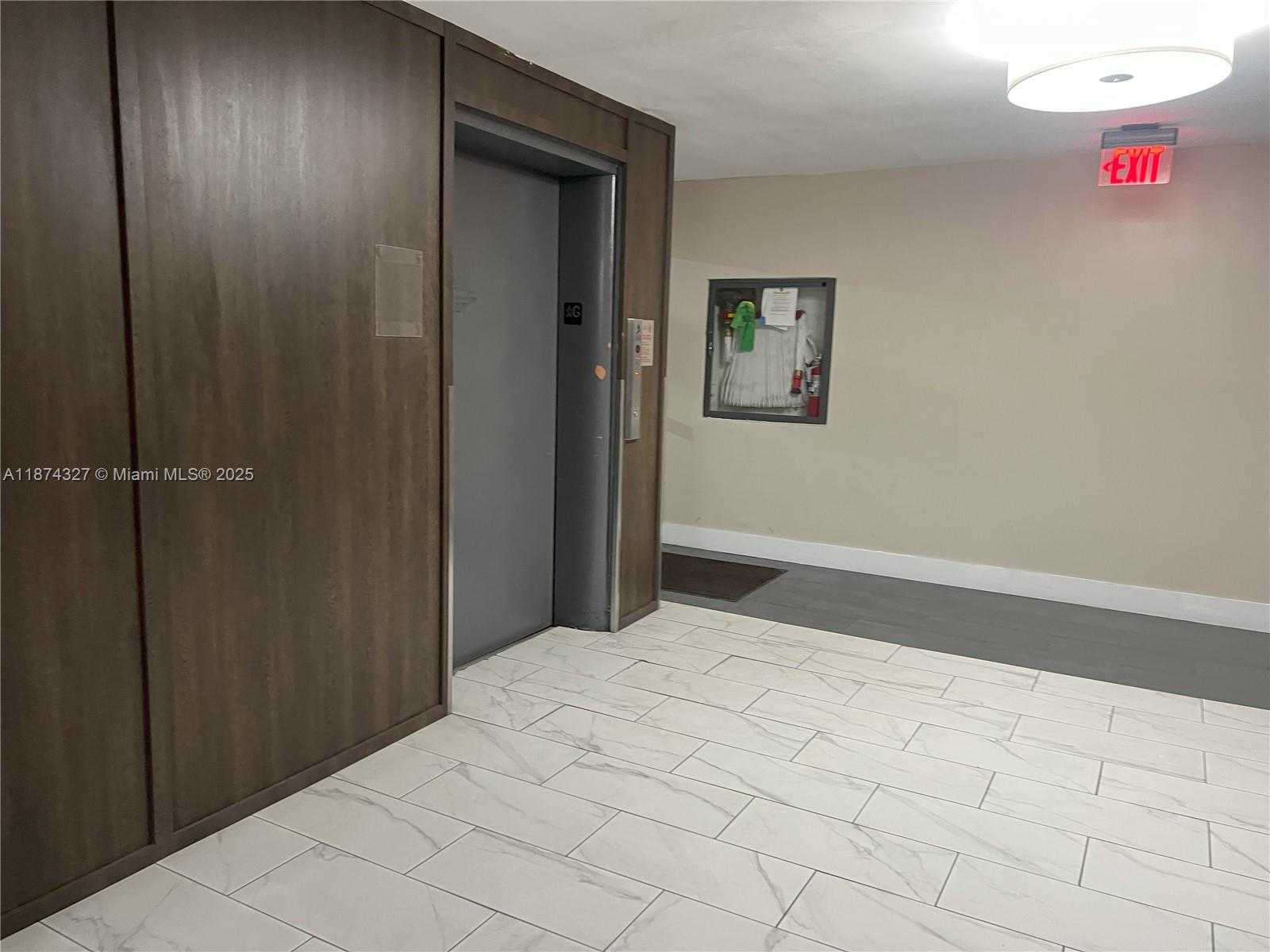 Small Image of 18051 Biscayne Blvd, Aventura, FL 33160, USA Number 10