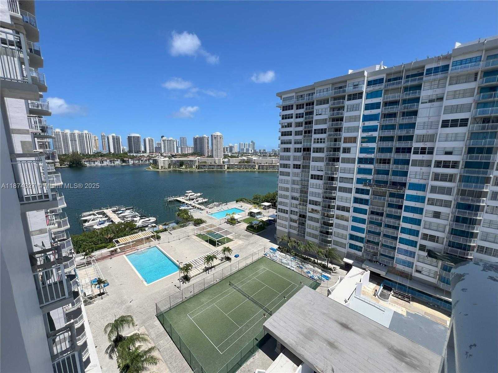 Small Image of 18051 Biscayne Blvd, Aventura, FL 33160, USA Number 3