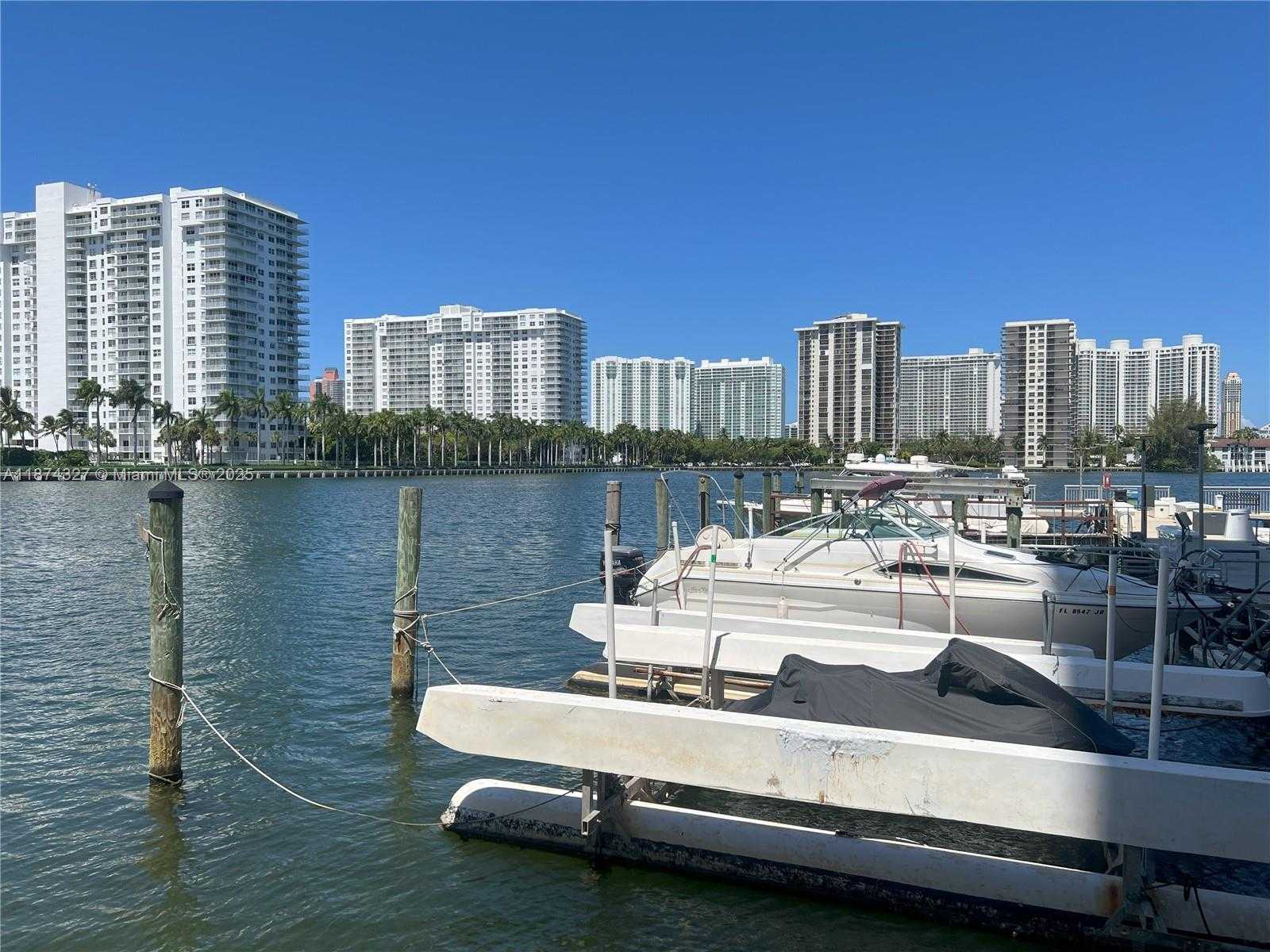 Small Image of 18051 Biscayne Blvd, Aventura, FL 33160, USA Number 31