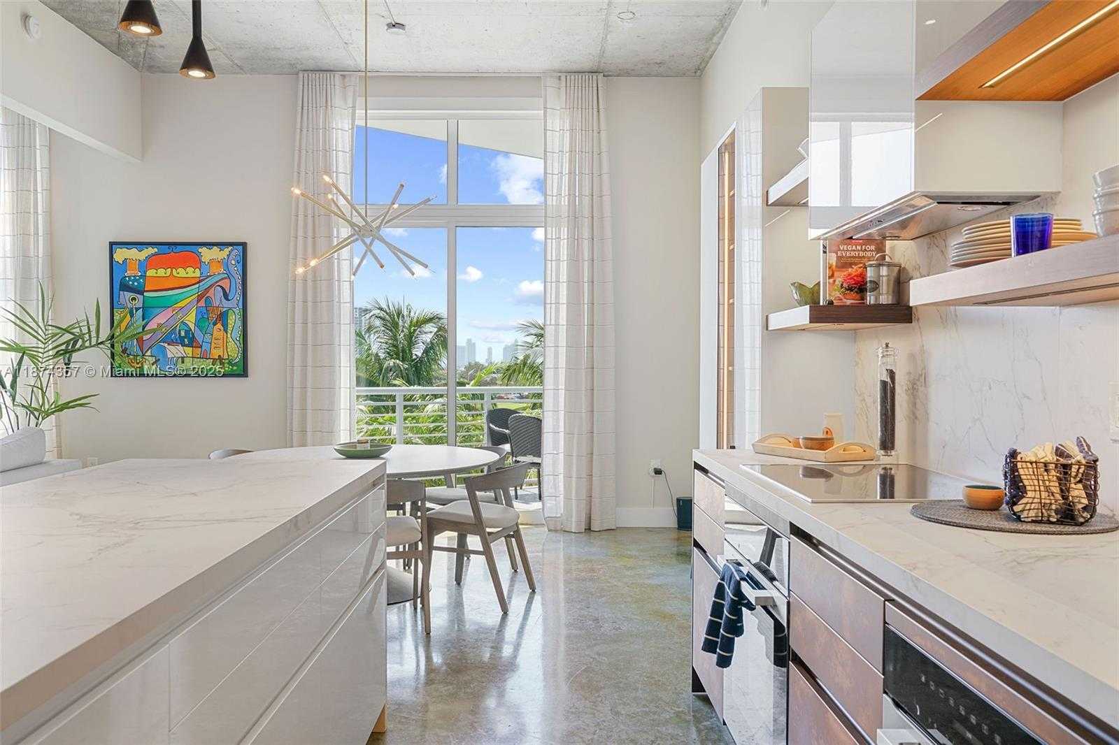 Small Image of 2001 MERIDIAN AV #509, Miami Beach Number 10