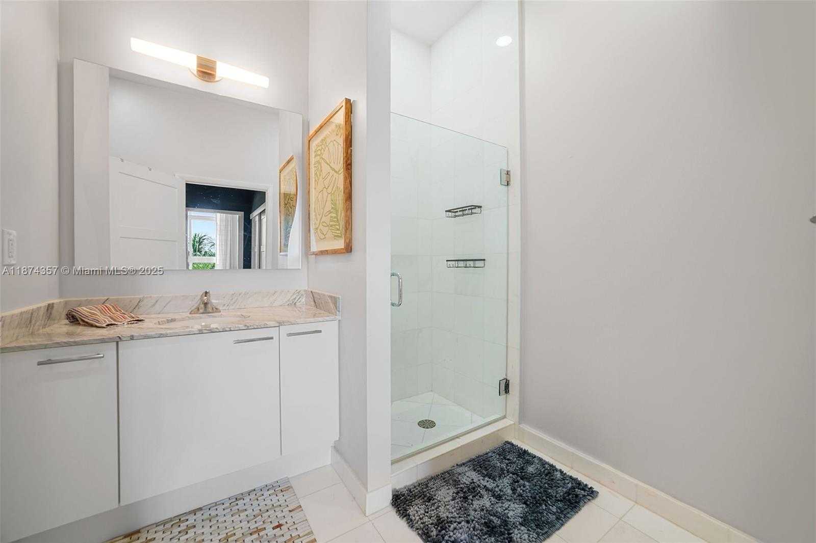 Small Image of 2001 MERIDIAN AV #509, Miami Beach Number 28