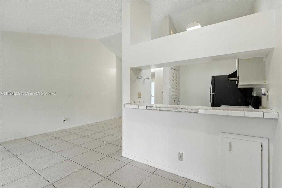 Small Image of 9167 SOUTH WEST 138TH PL #9167, Miami Number 5