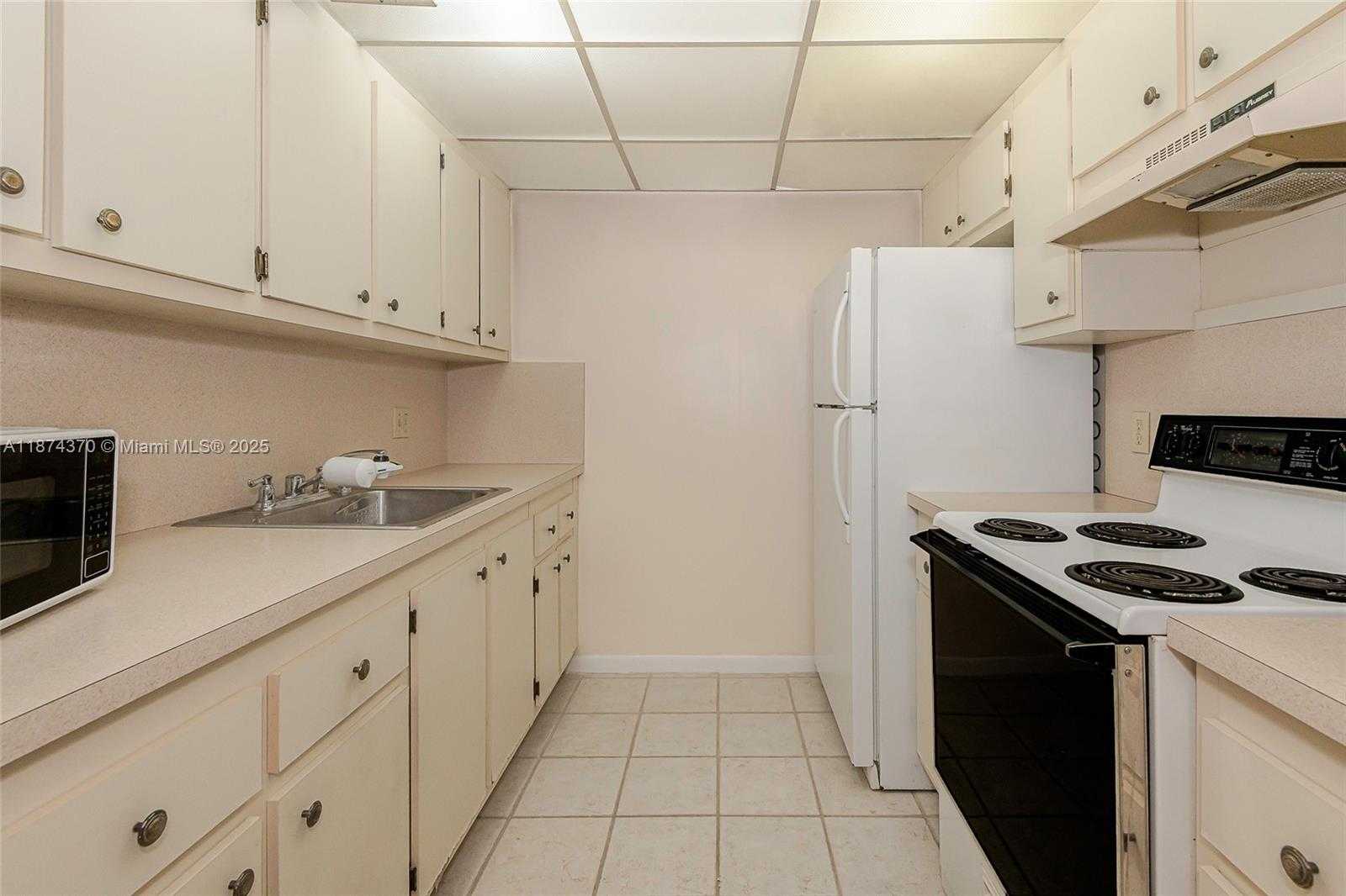 Small Image of 1551 SOUTH WEST 135TH TER #108G, Pembroke Pines Number 17