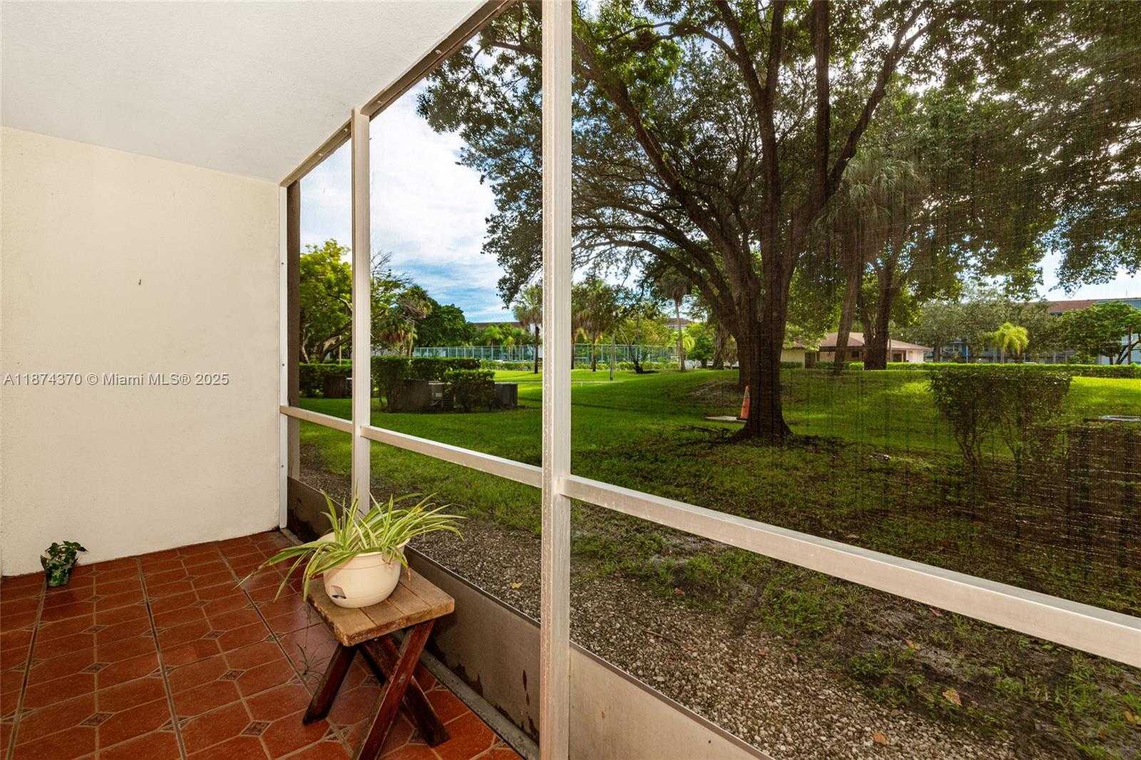 Small Image of 1551 SOUTH WEST 135TH TER #108G, Pembroke Pines Number 2
