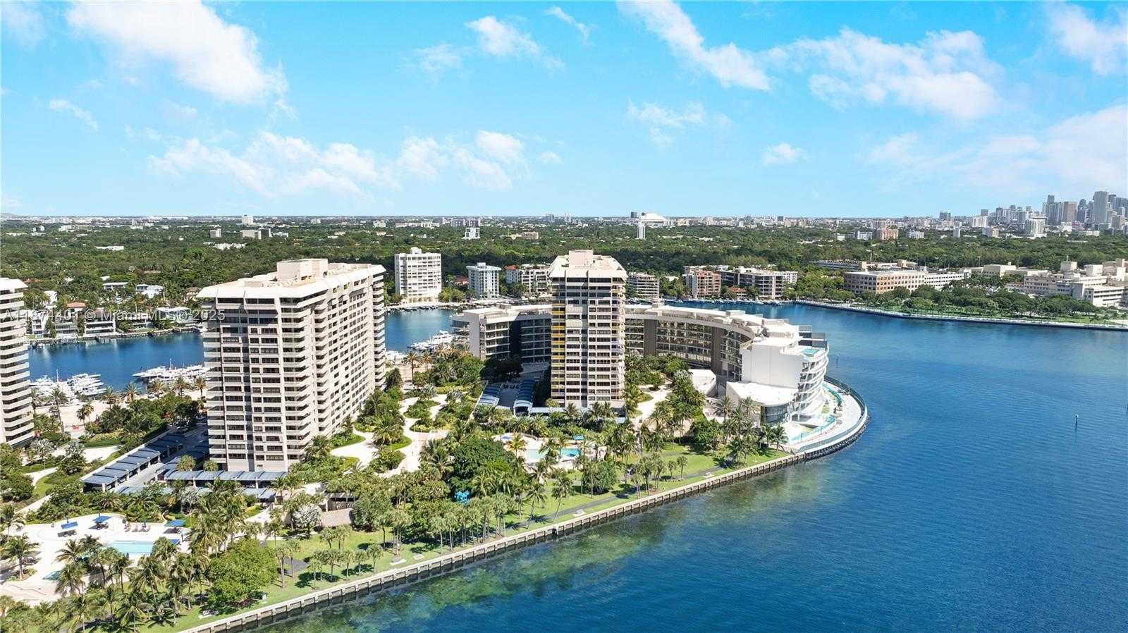 Small Image of Miami Number 29