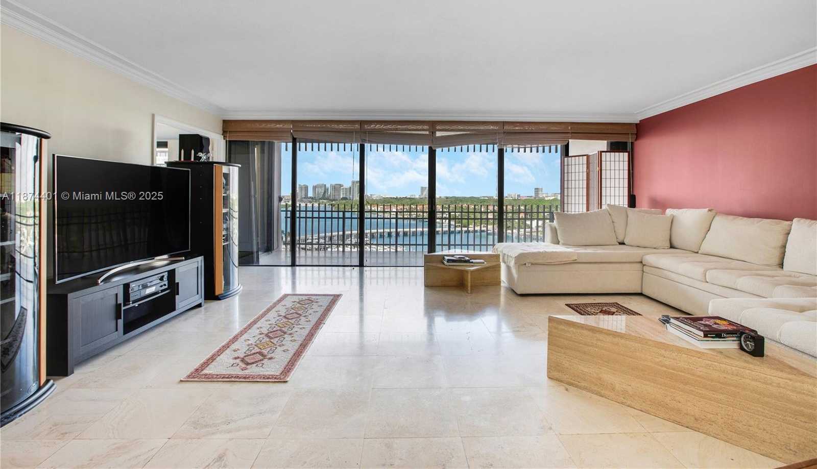 Small Image of Miami Number 4