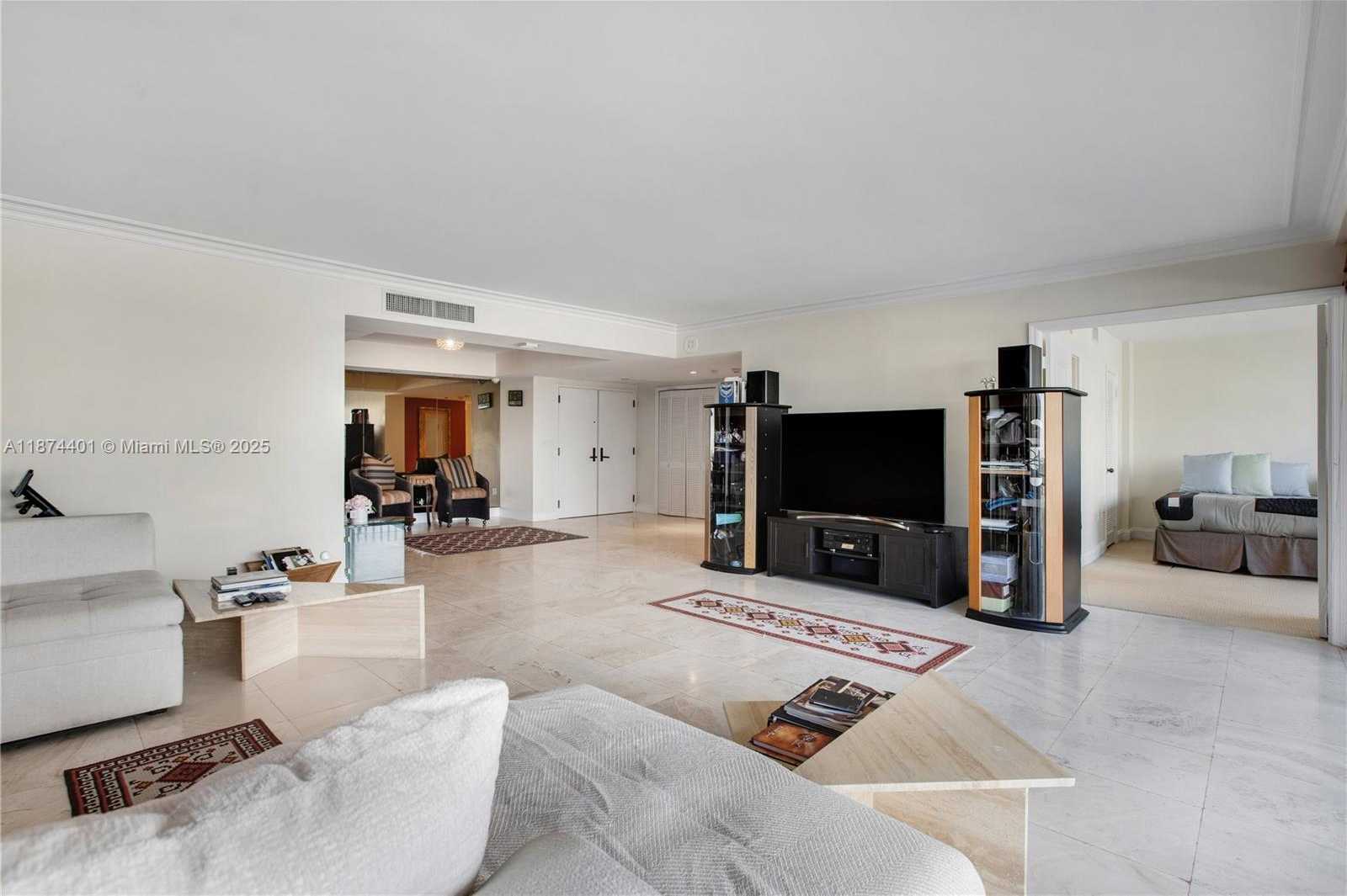 Small Image of Miami Number 7