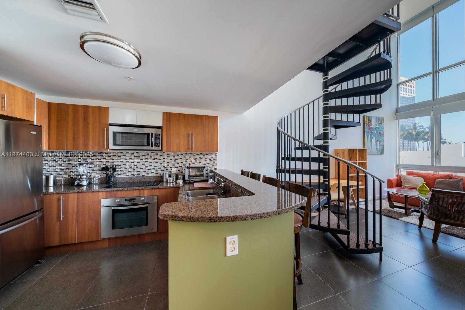 Small Image of 300 SOUTH BISCAYNE BLVD #L-1022, Miami Number 10