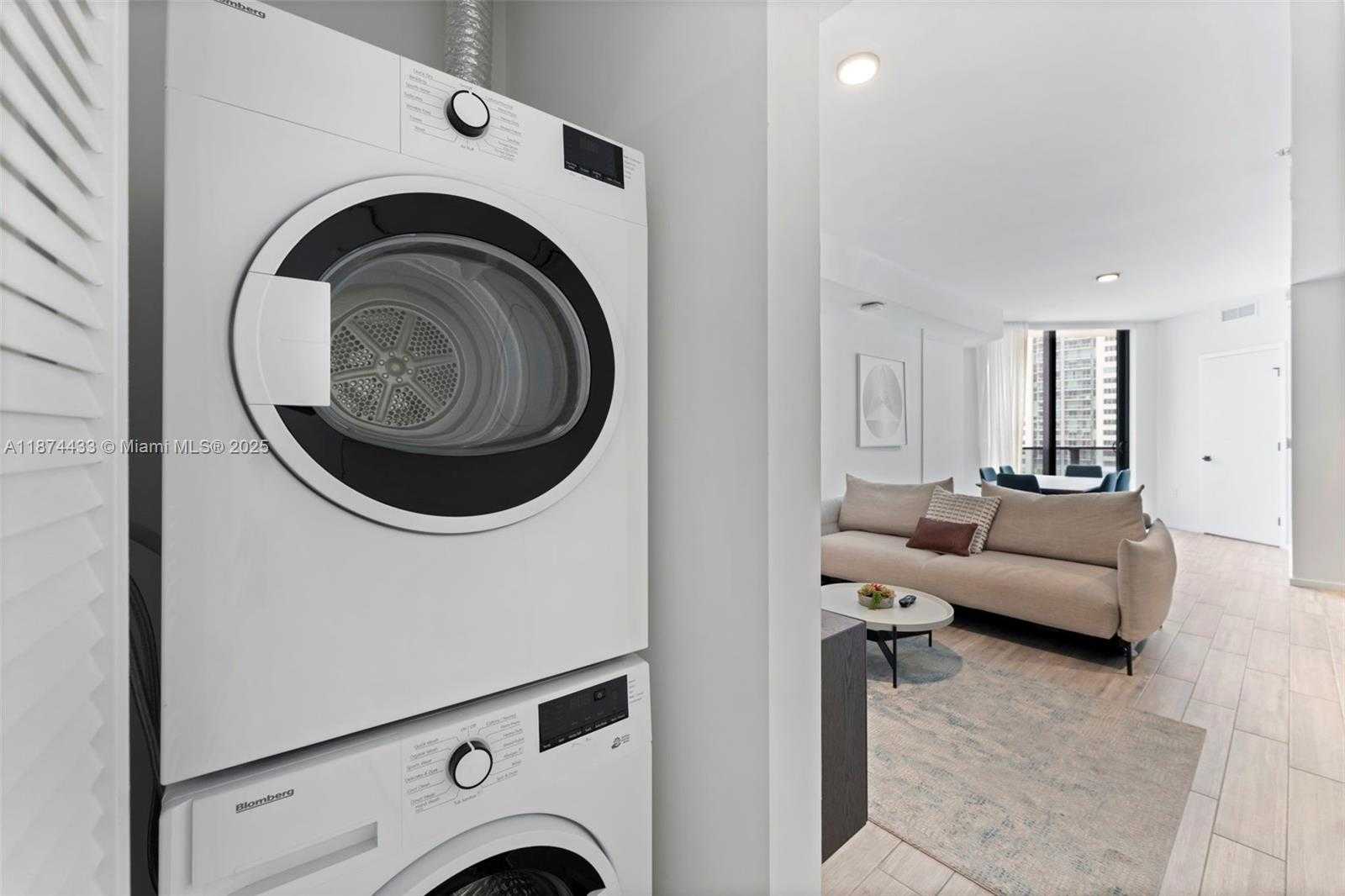 Small Image of 398 NORTH EAST 5TH ST #1514, Miami Number 7