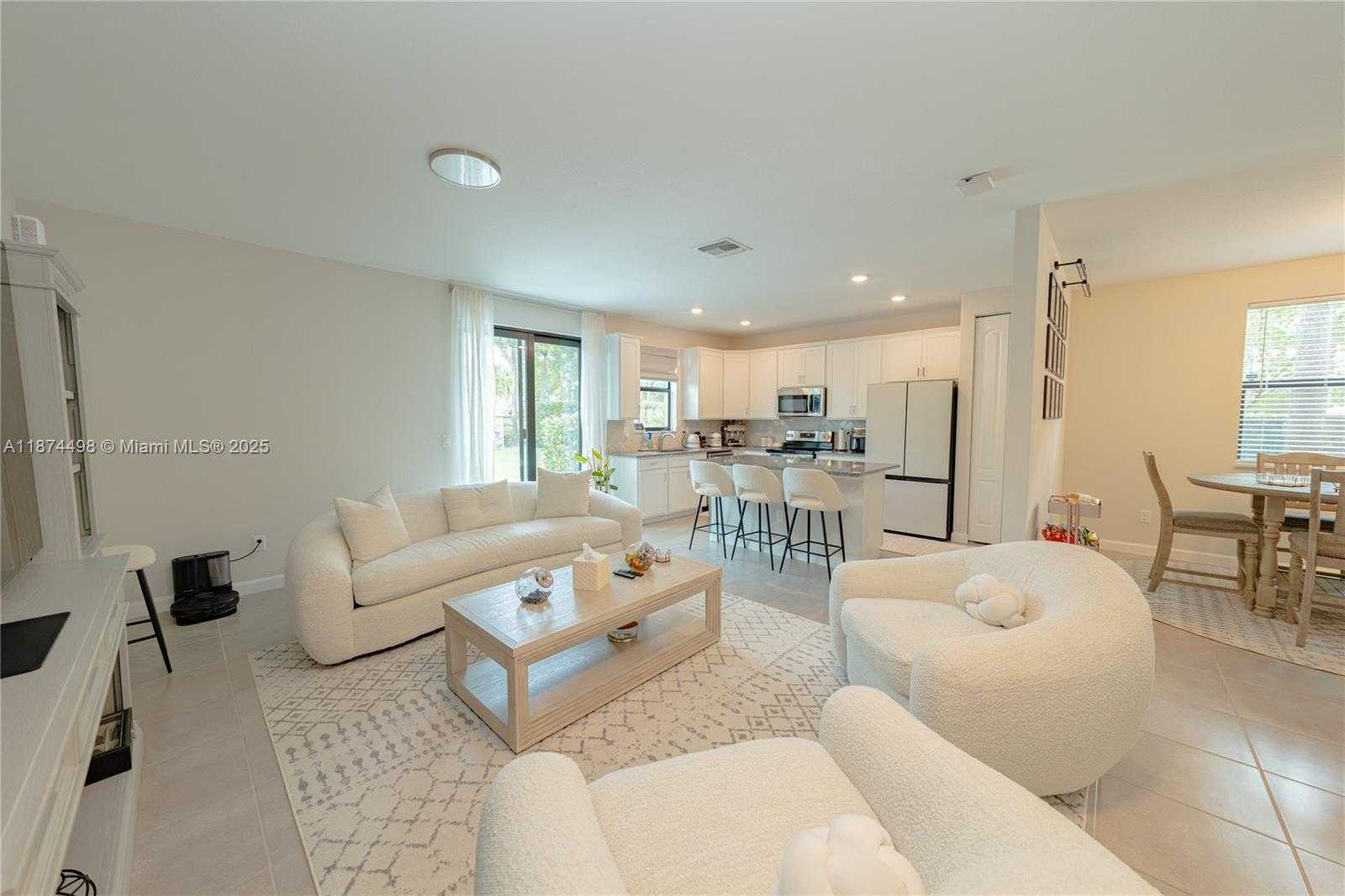 Small Image of 13094 ANTHORNE LN, Boynton Beach Number 17