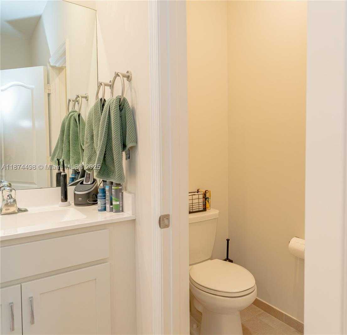 Small Image of 13094 ANTHORNE LN, Boynton Beach Number 36