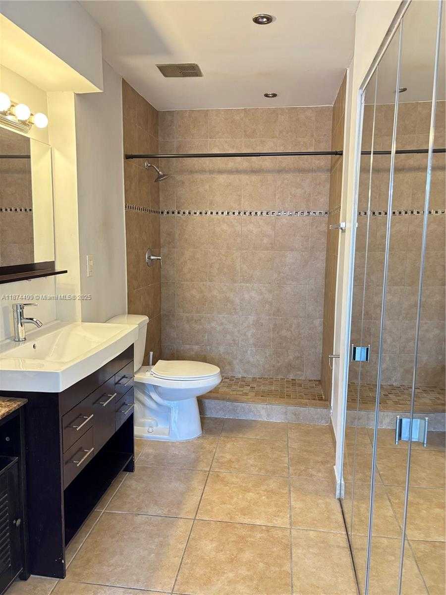 Small Image of 13231 SOUTH WEST 114TH TER, Miami Number 11