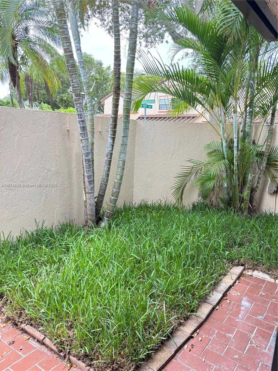 Small Image of 13231 SOUTH WEST 114TH TER, Miami Number 16