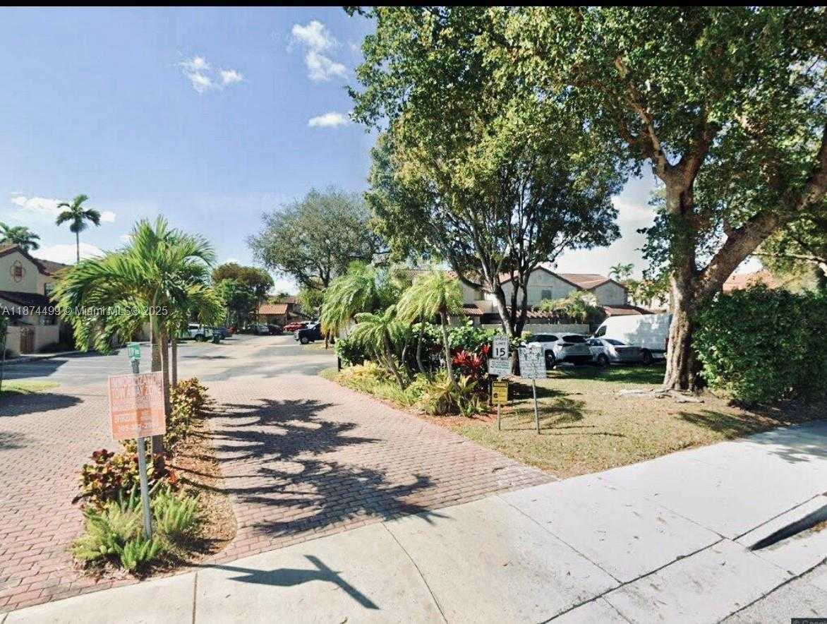 Small Image of 13231 SOUTH WEST 114TH TER, Miami Number 25