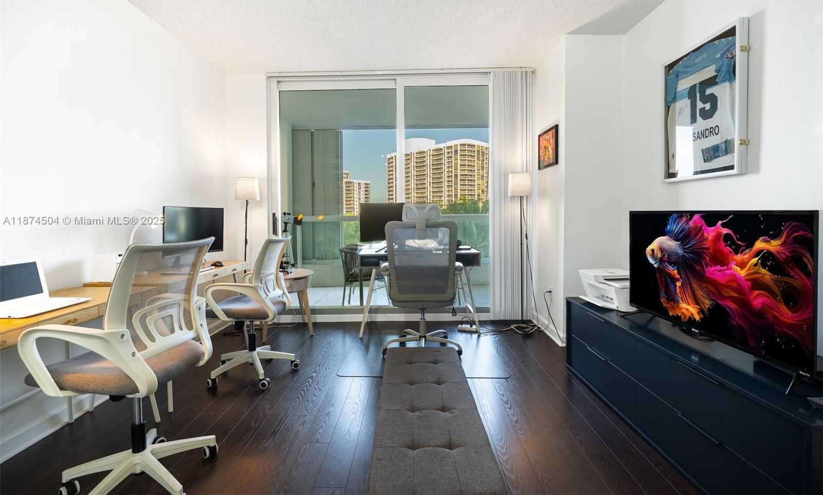 Small Image of 21055 YACHT CLUB DR #605, Aventura Number 20