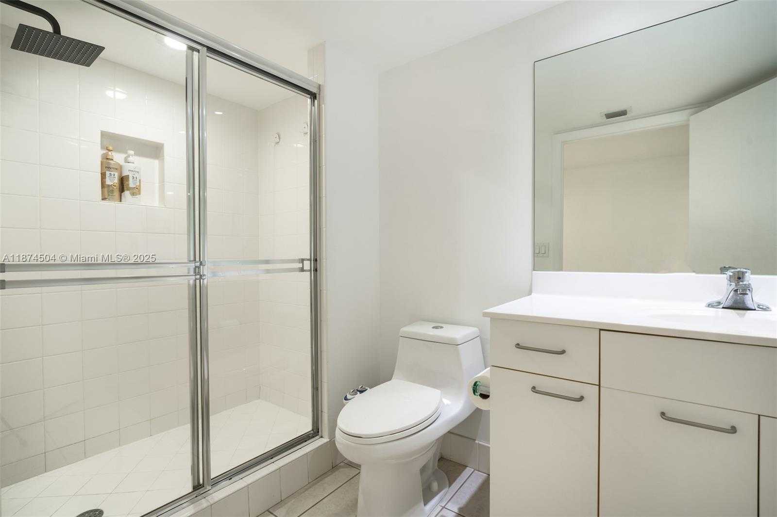 Small Image of 21055 YACHT CLUB DR #605, Aventura Number 22