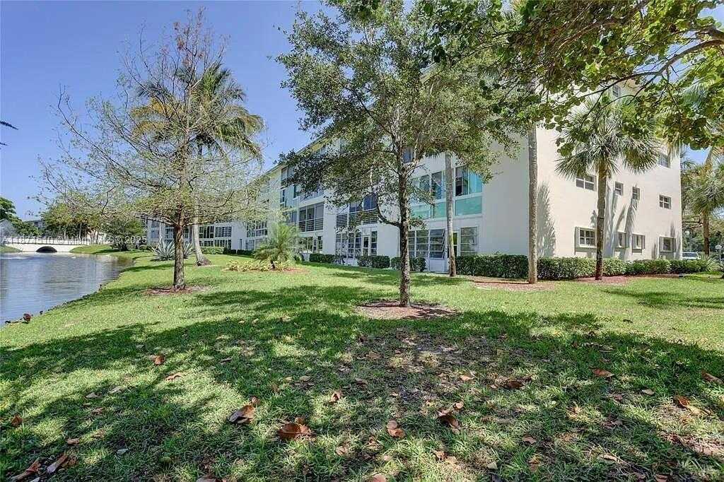 Small Image of 2501 ANTIGUA TER #D2, Coconut Creek Number 17