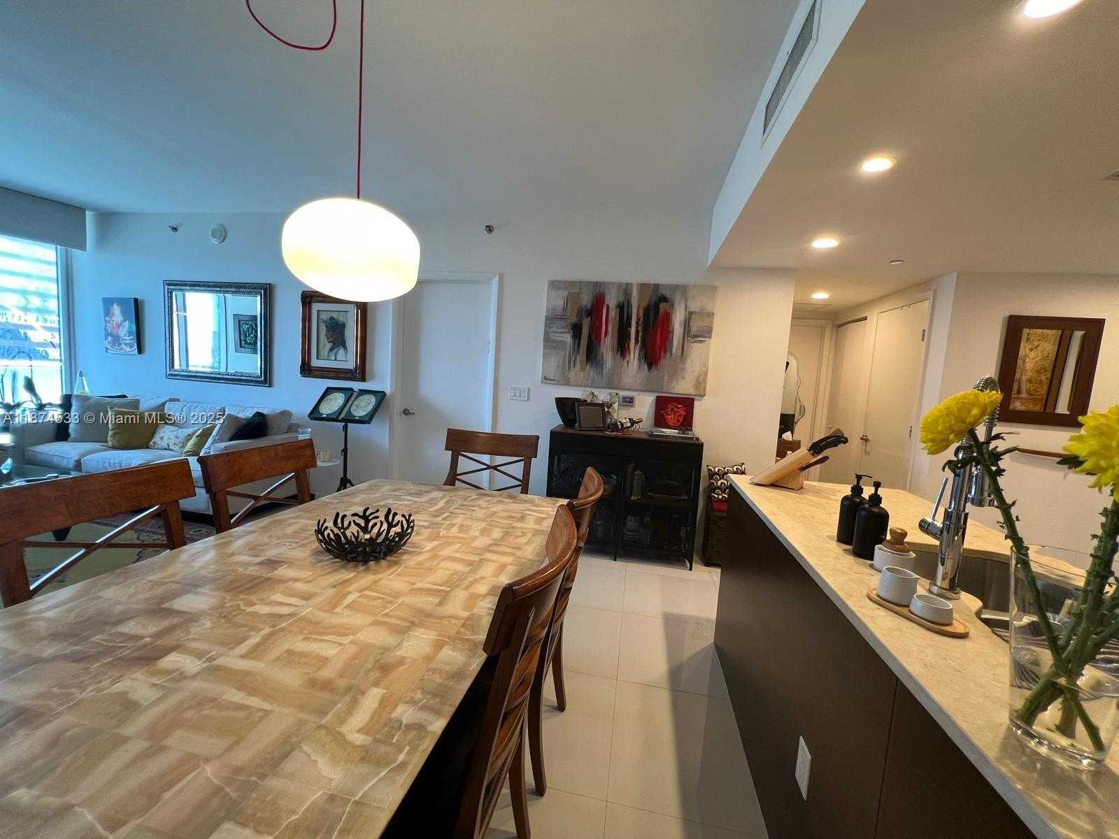 Small Image of 495 BRICKELL AVE #1007, Miami Number 12