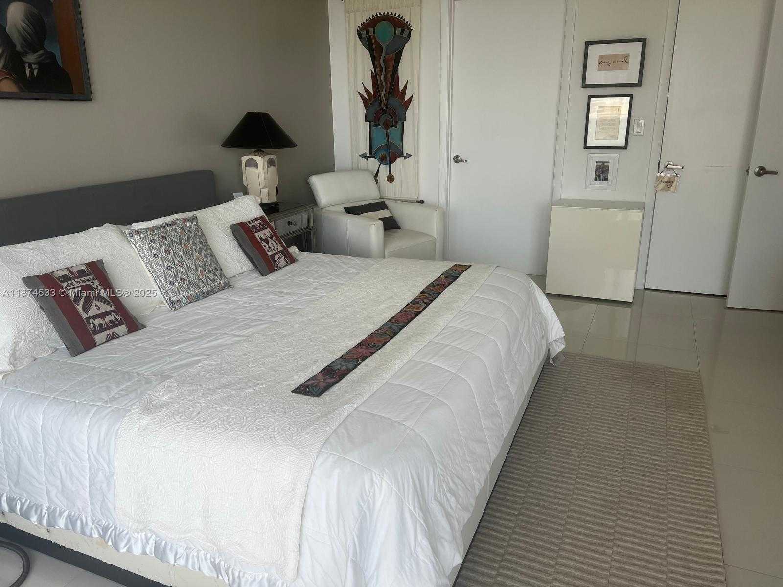 Small Image of 495 BRICKELL AVE #1007, Miami Number 18