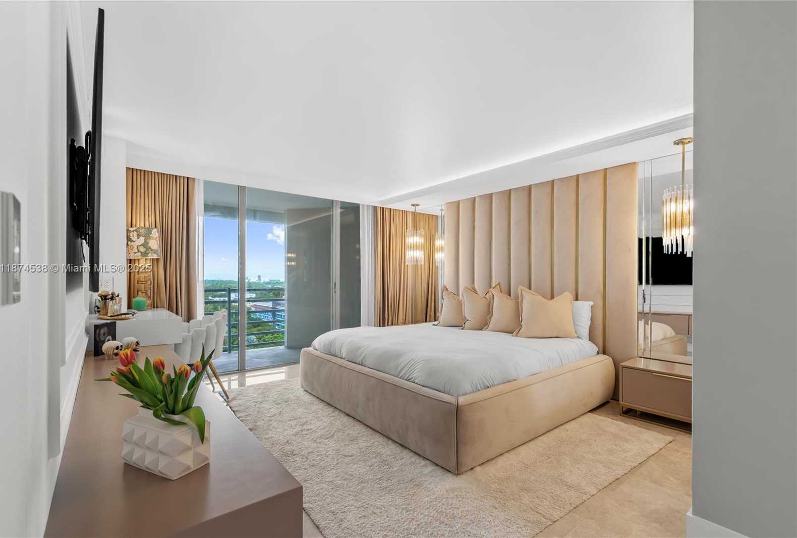 Small Image of 2025 BRICKELL AVE #1705, Miami Number 13