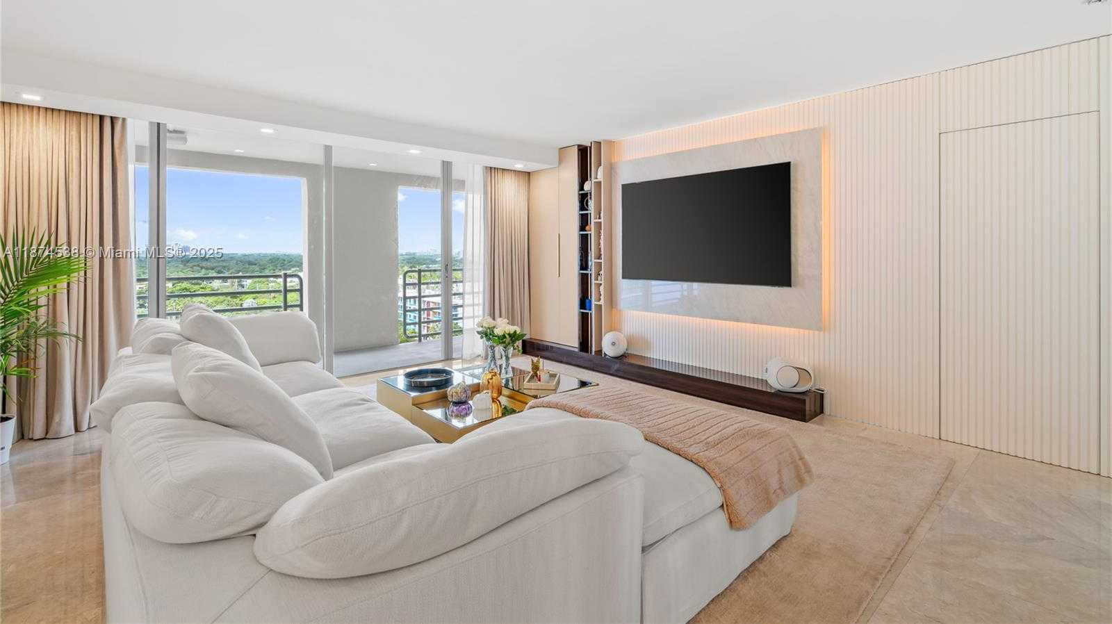 Small Image of 2025 BRICKELL AVE #1705, Miami Number 2