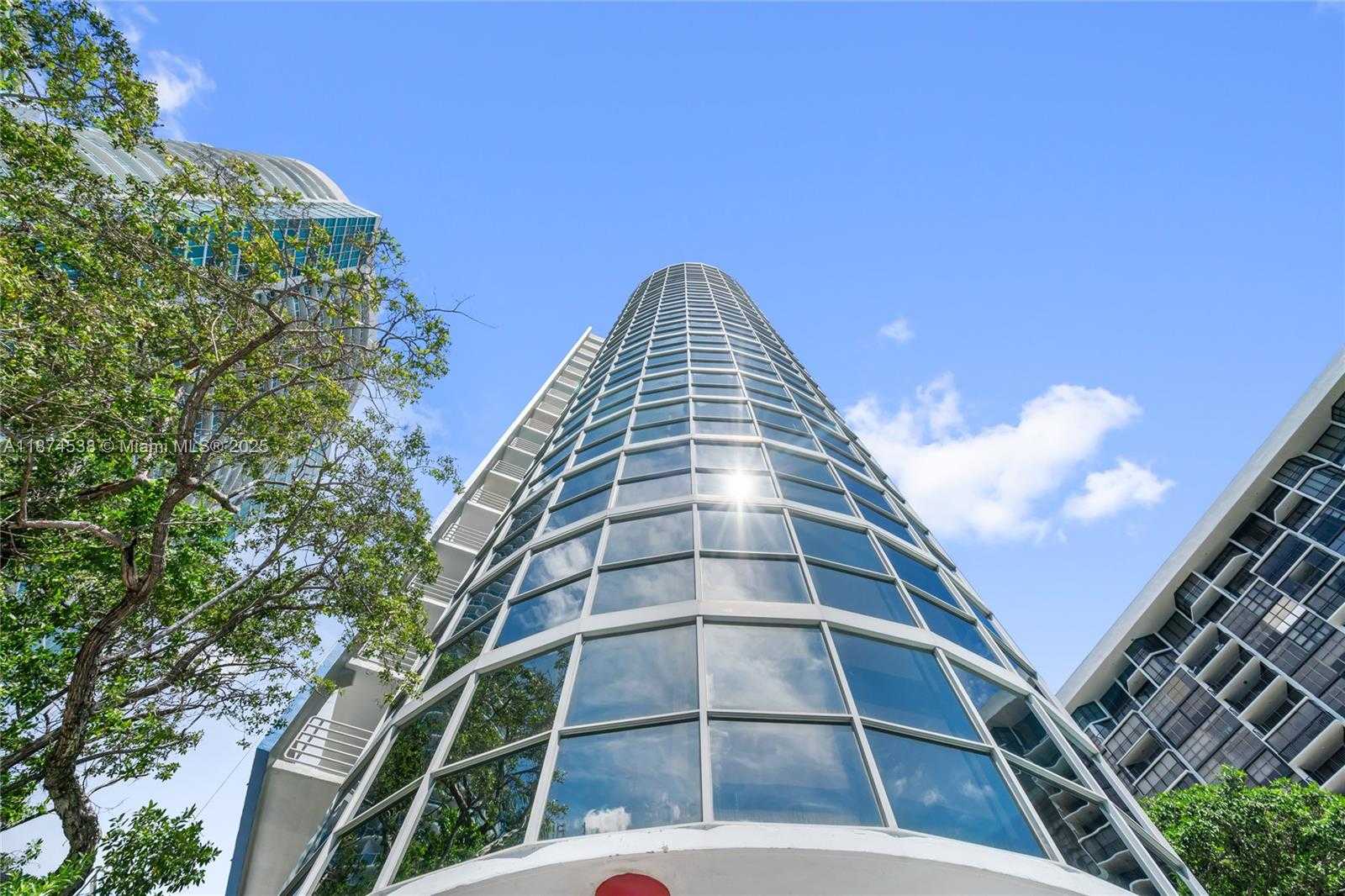 Small Image of 2025 BRICKELL AVE #1705, Miami Number 33